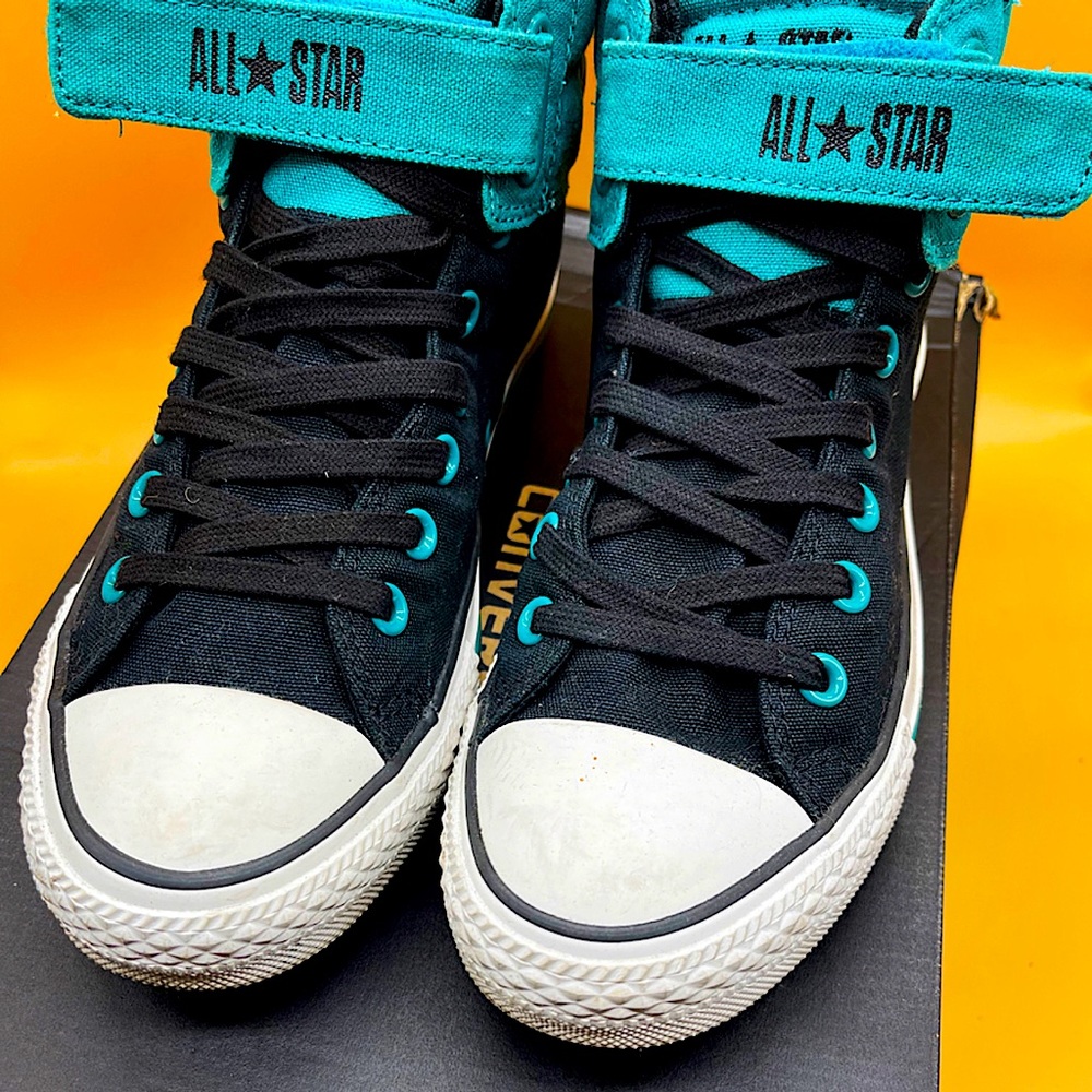 Converse Mid Top Unisex Sneaker